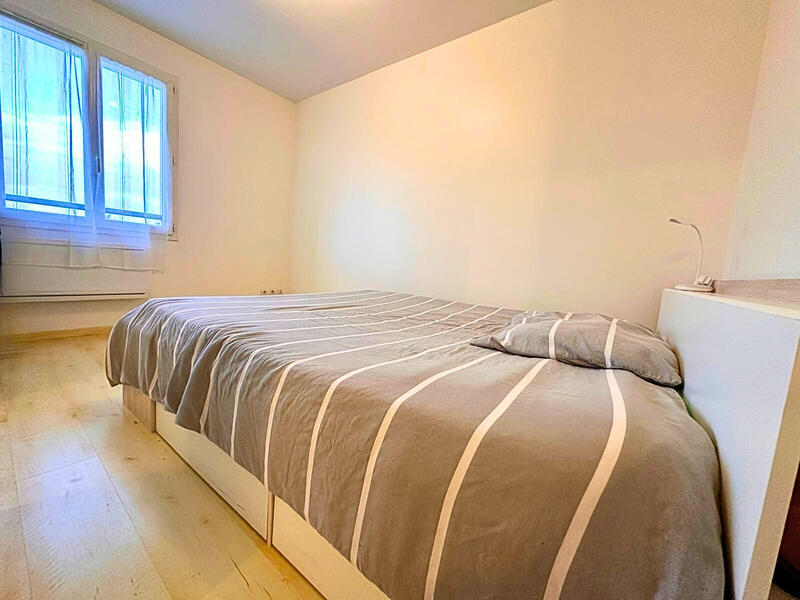 Maison - 170 m² - 9 pièces