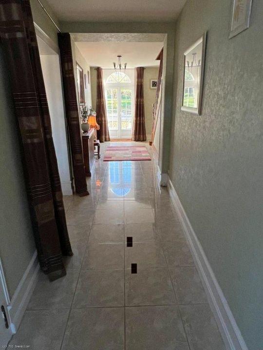 Maison - 302 m² - 9 pièces