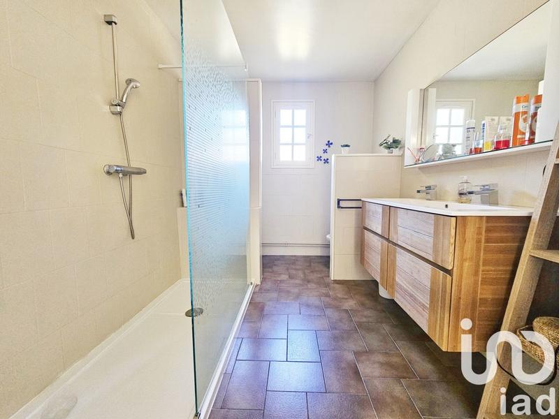 Maison - 260 m² - 8 pièces