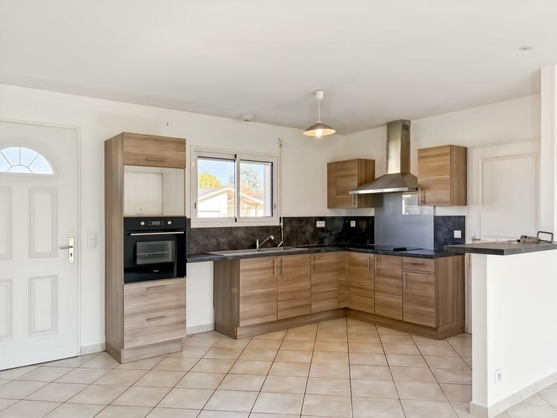 Maison - 85 m² - 4 pièces