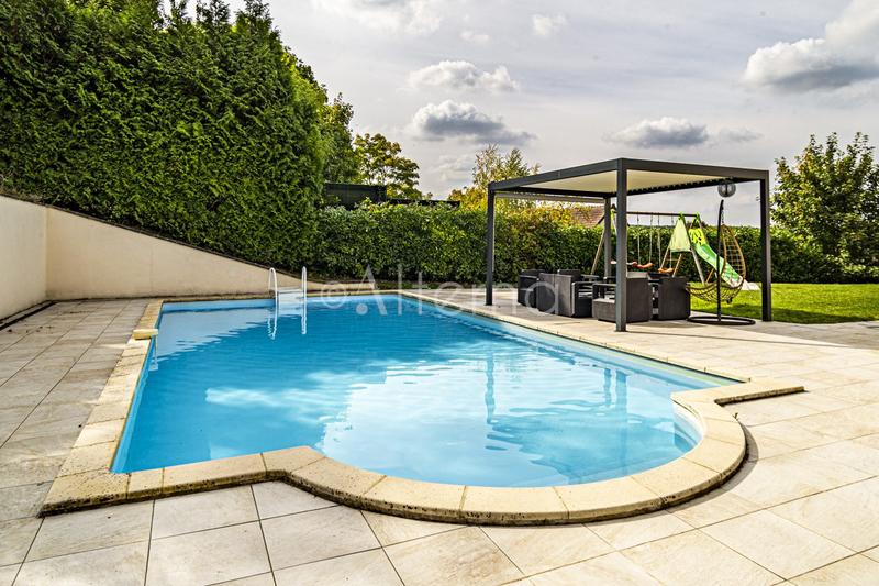 Maison - 262 m² - 11 pièces