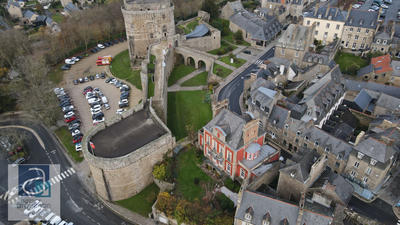 Maison - 327 m² - 11 pièces