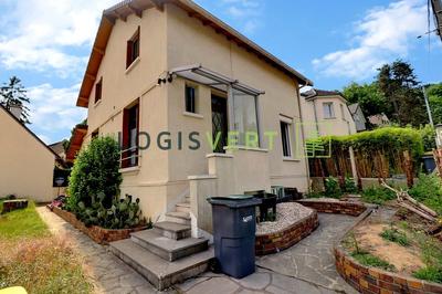 Maison - 108 m² - 6 pièces