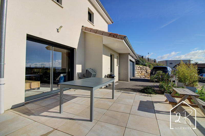 Maison - 114 m² - 5 pièces