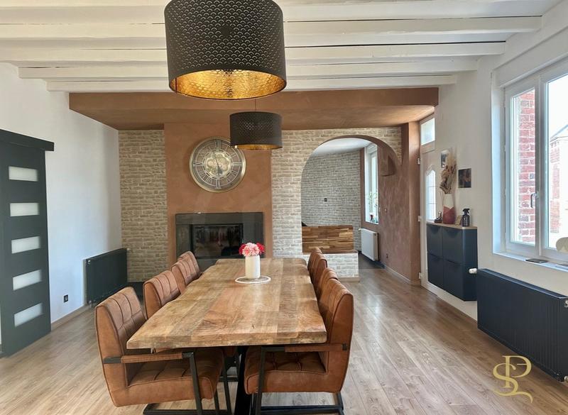 Maison - 158 m² - 7 pièces