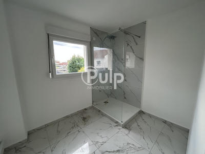 Maison - 85 m² - 5 pièces