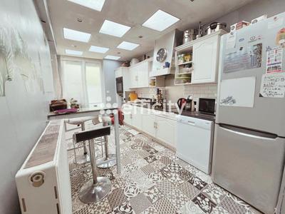 Maison - 111 m² - 5 pièces