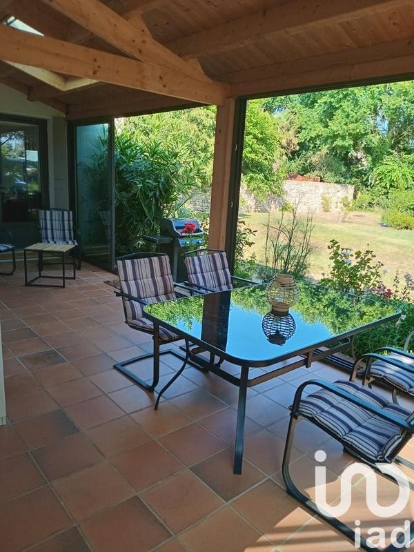 Maison - 215 m² - 10 pièces