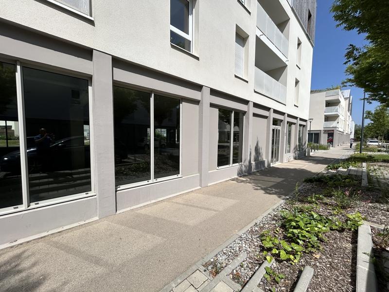 Local commercial - 231 m²