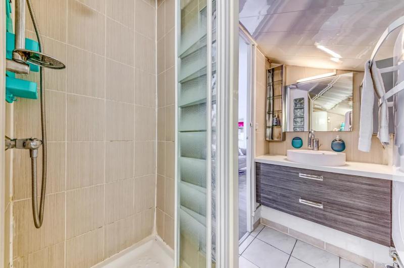 Appartement - 65 m² - 2 pièces