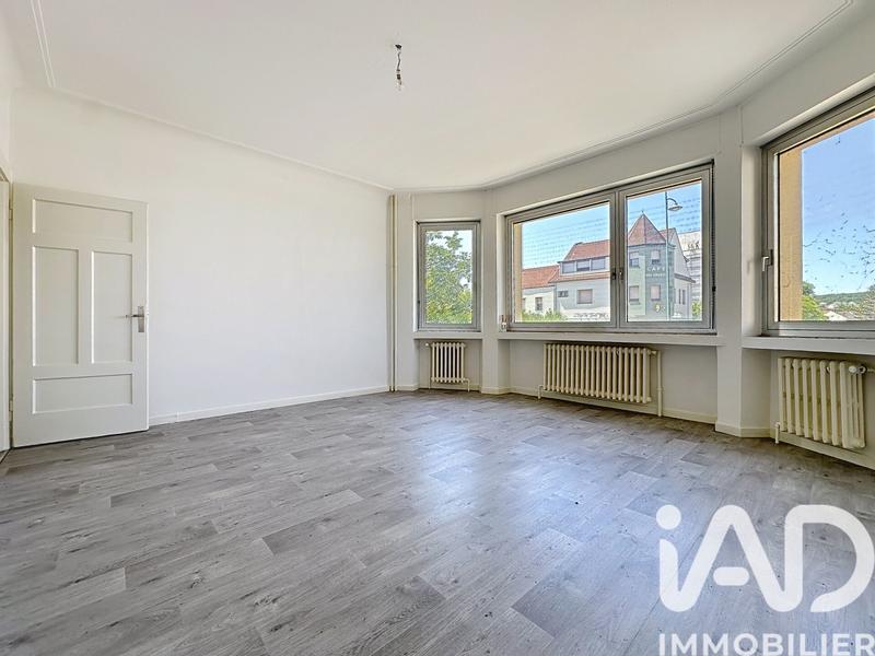 Maison - 235 m² - 12 pièces