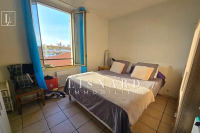 Maison - 220 m² - 10 pièces