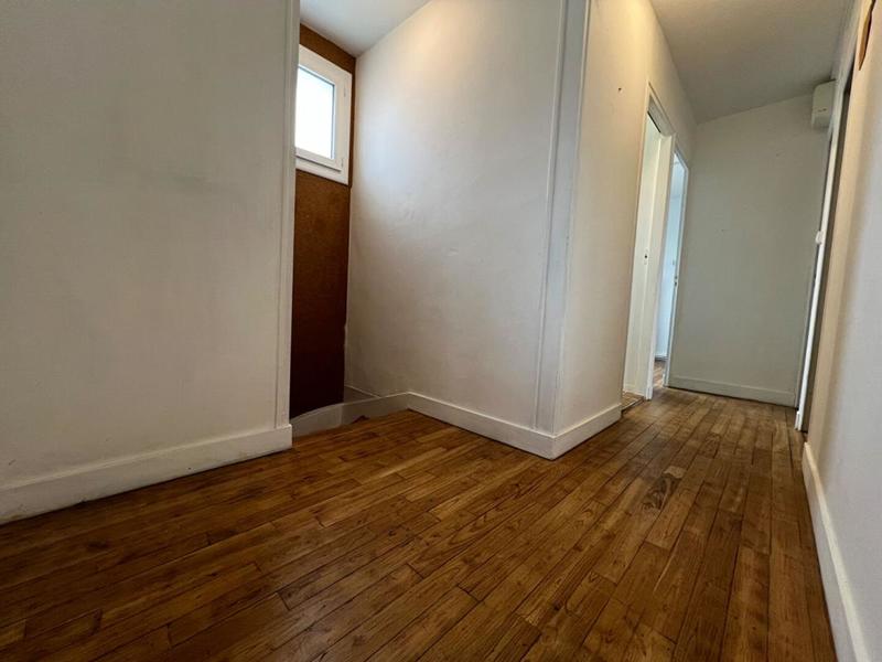 Maison - 95 m² - 8 pièces