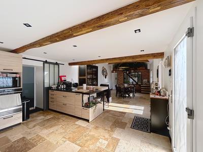 Corps de ferme - 186 m² - 8 pièces