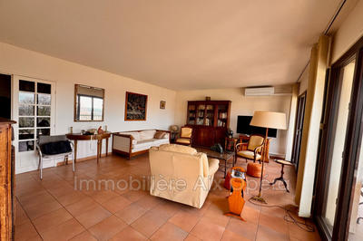 Appartement - 92 m² - 4 pièces