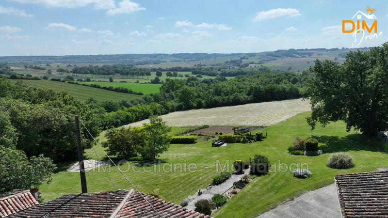 Maison - 275 m² - 8 pièces