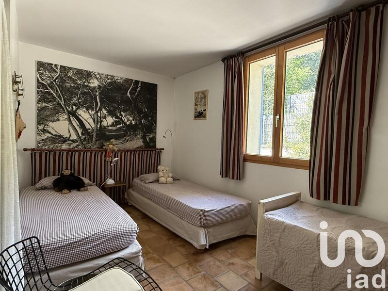 Maison - 201 m² - 8 pièces