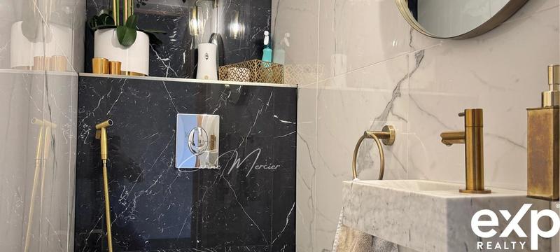 Maison - 212 m² - 8 pièces