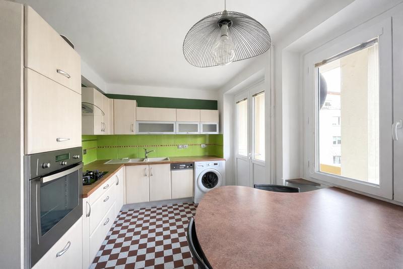 Appartement - 87 m² - 4 pièces