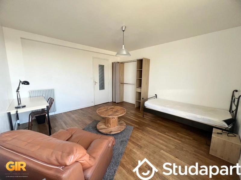 Chambre - 9 m² - 1 pièce