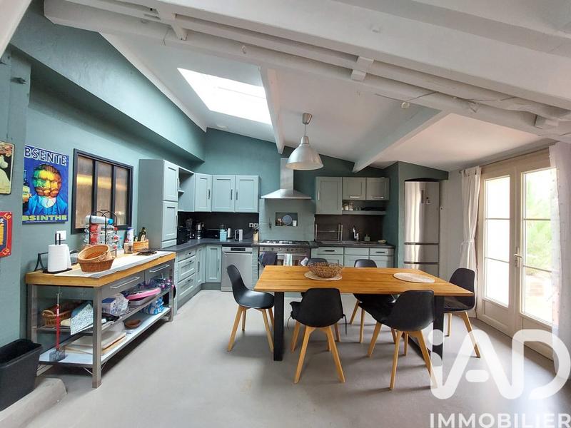 Maison - 217 m² - 7 pièces