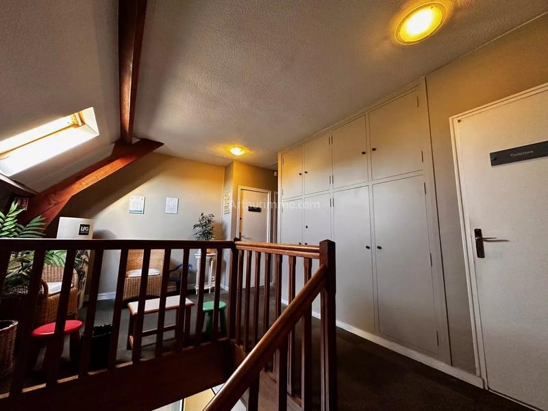 Bureau - 10 m² - 1 pièce