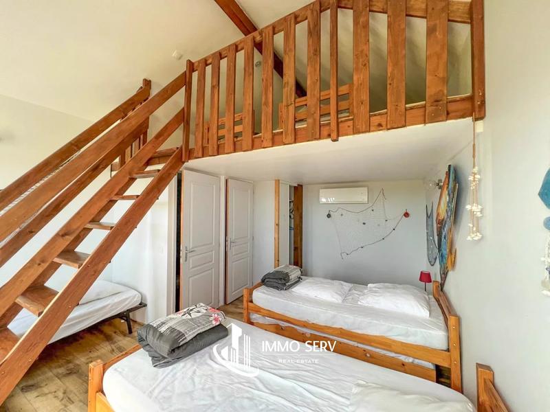 Maison chambre d'hôtes - 300 m² - 12 pièces