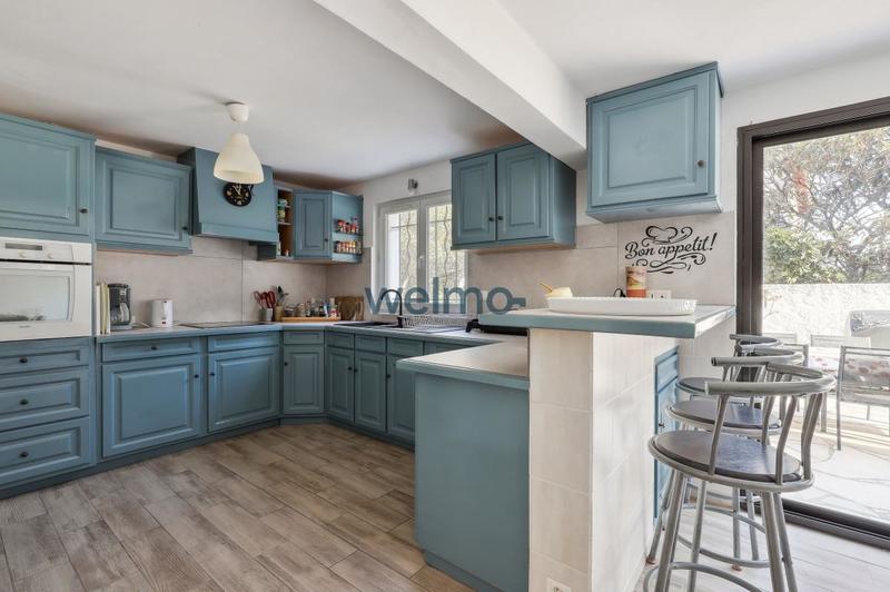 Maison - 260 m² - 10 pièces