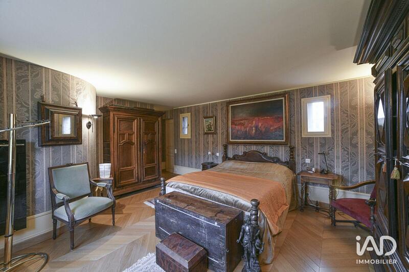 Maison - 219 m² - 5 pièces