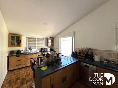 Maison - 160 m² - 5 pièces