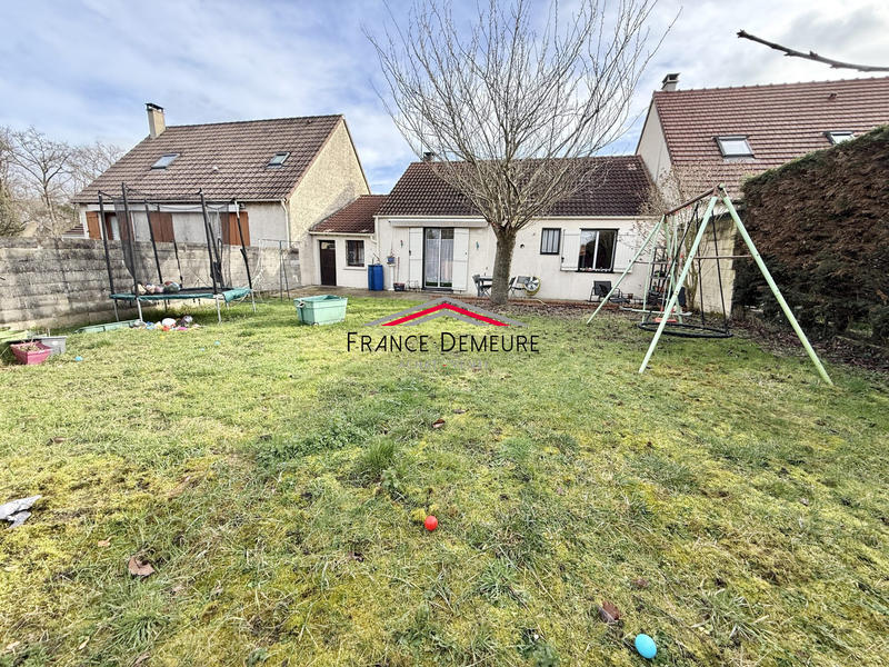 Maison - 75 m² - 5 pièces