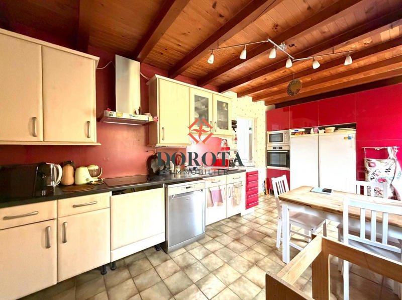 Maison - 171 m² - 7 pièces