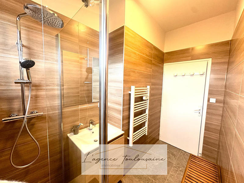 Maison - 250 m² - 10 pièces