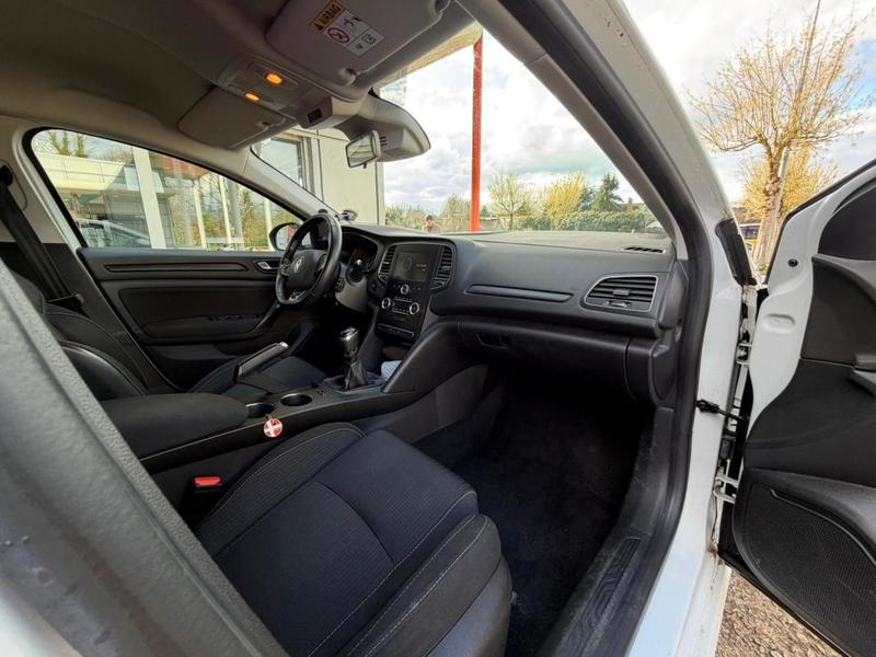 Renault Mégane 1.5 dCi 90ch – Berline Économique 2017 160 000km Garantie 6 Mois