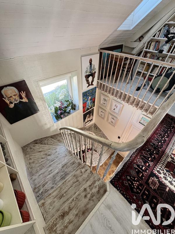 Maison - 198 m² - 5 pièces