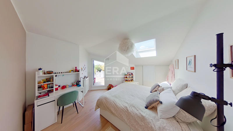 Appartement - 98 m² - 4 pièces