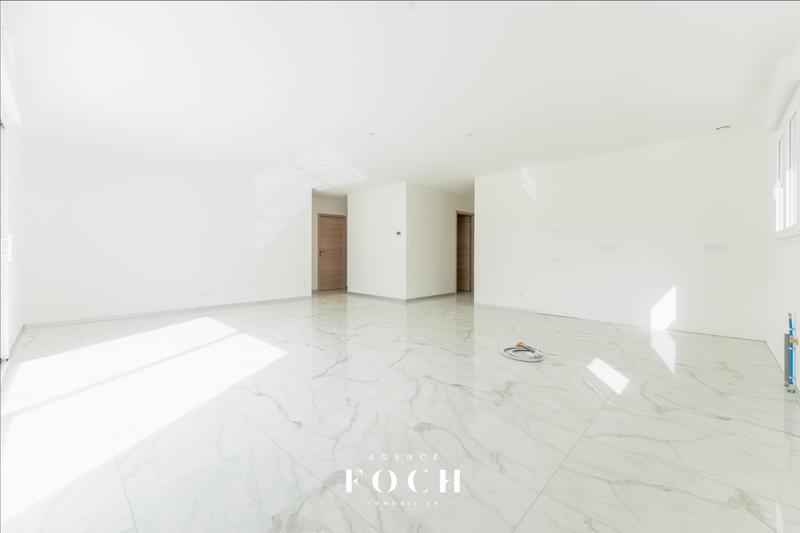 Maison - 94 m² - 5 pièces