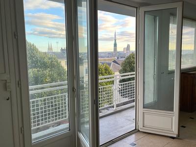 Appartement - 125 m² - 5 pièces