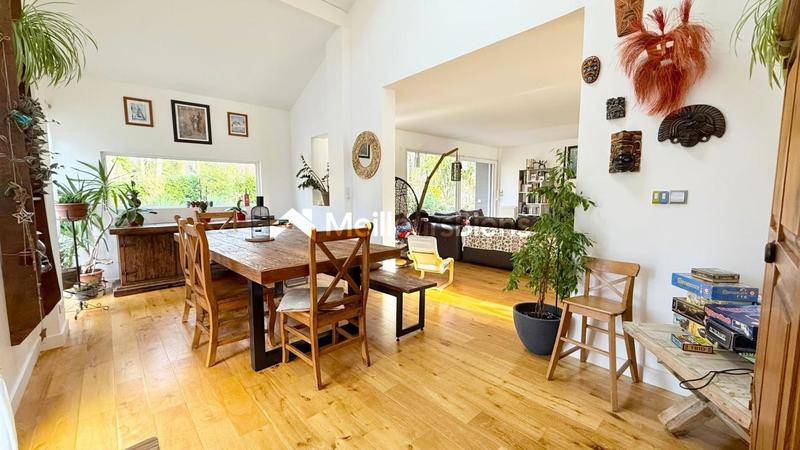 Maison - 165 m² - 7 pièces