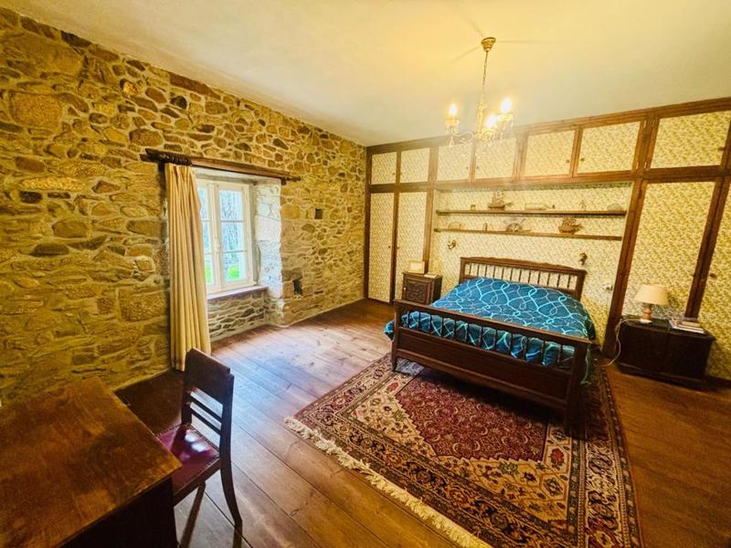 Maison en pierre - 152 m² - 7 pièces