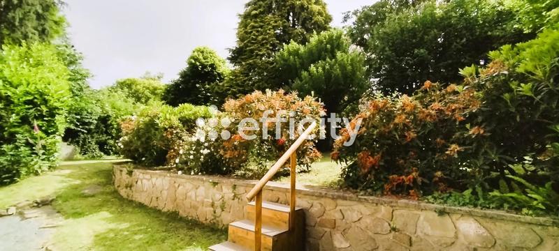 Maison - 157 m² - 7 pièces