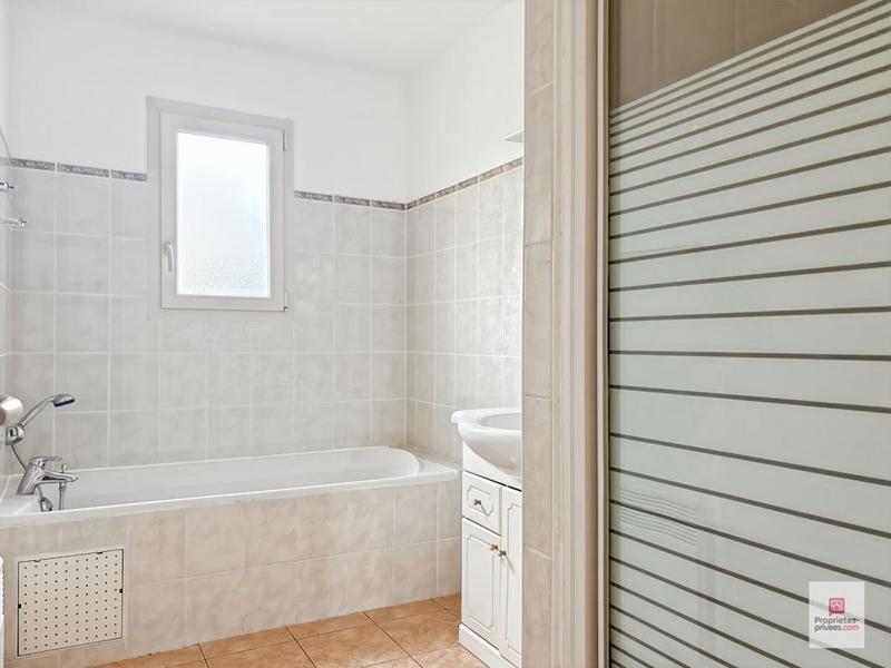 Maison - 80 m² - 5 pièces