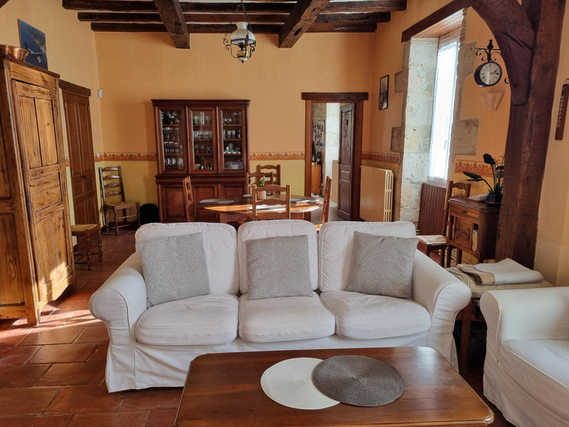 Maison - 270 m² - 8 pièces