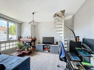 Maison - 101 m² - 5 pièces