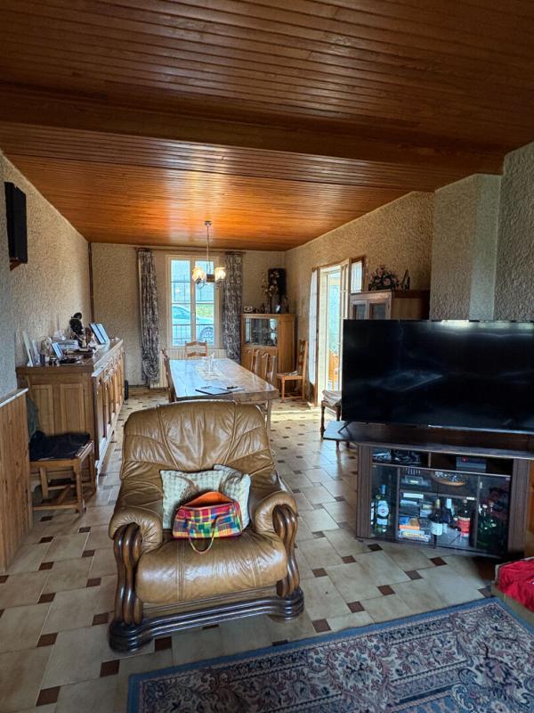 Maison - 232 m² - 5 pièces