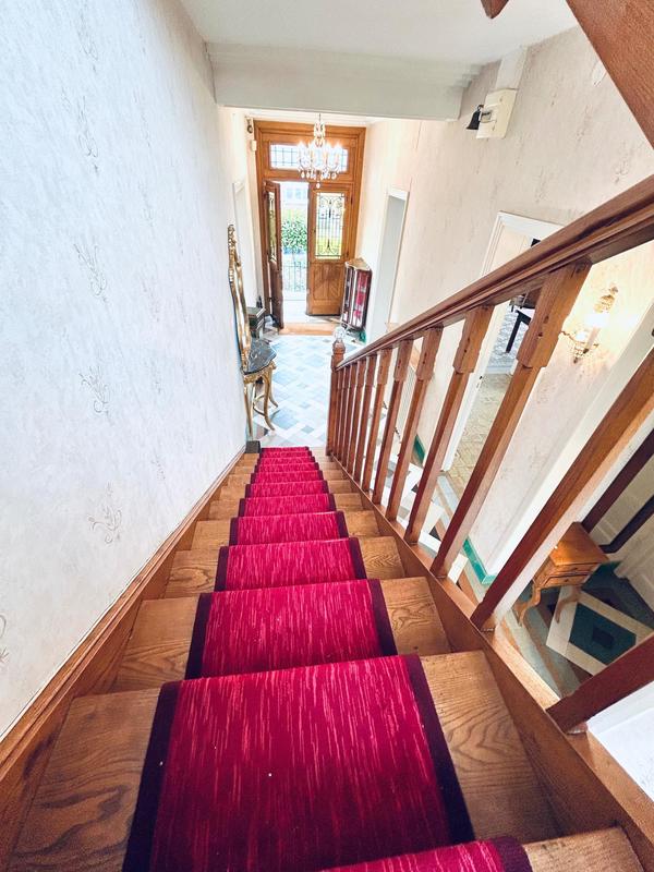 Maison de maîtres - 190 m² - 8 pièces