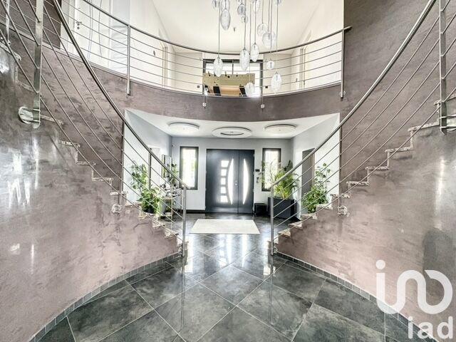 Maison de maîtres - 260 m² - 7 pièces