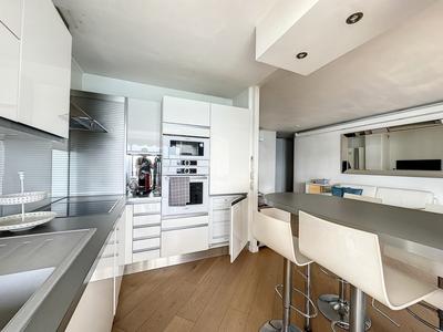 Appartement - 80 m² - 3 pièces