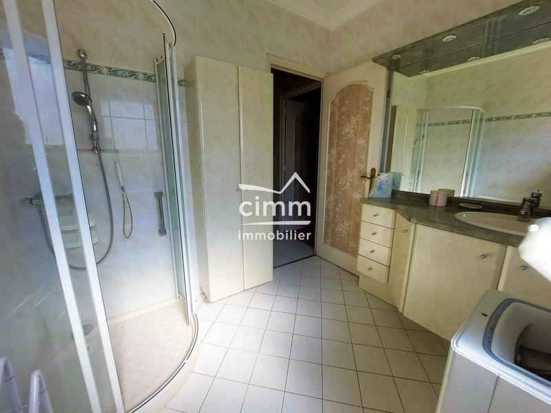 Maison - 285 m² - 8 pièces