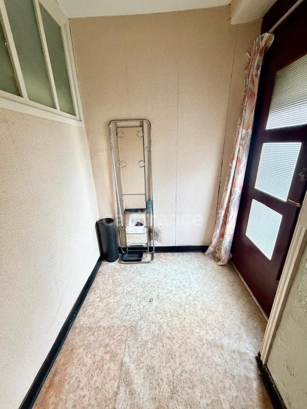 Immeuble - 84 m² - 6 pièces